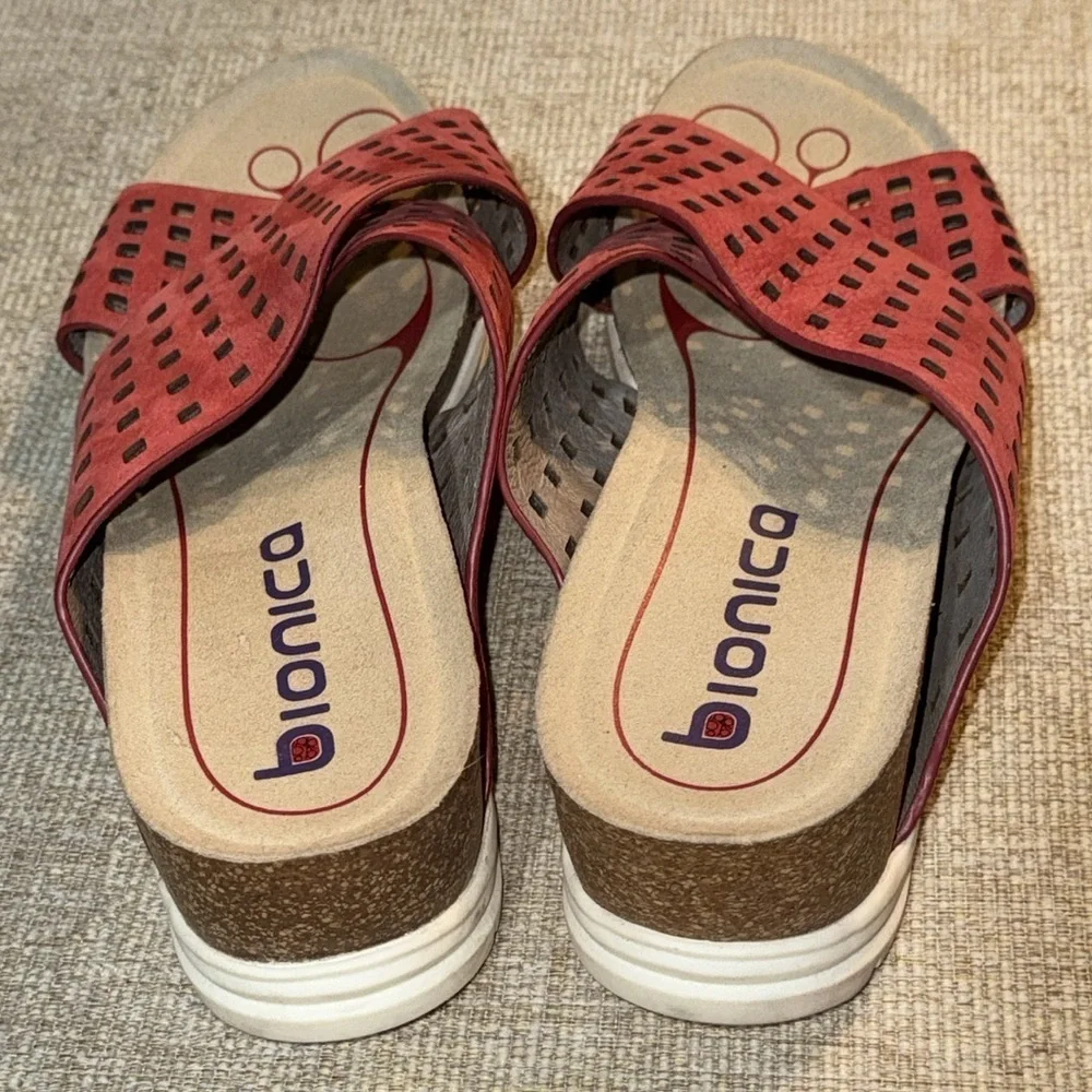 Bionica Womens 10M Comfort Red Sandals Leather Slides Platform Wedge Laser Cut